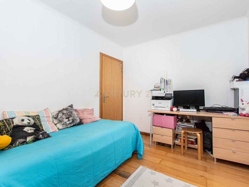 Apartamento T2 com Vista Panorâmica em Lisboa e um lugar de estacionamento na Rua Carlos Botelho - Lisboa  - Image 10