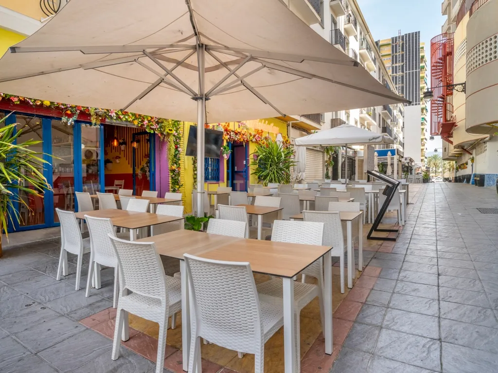 Restaurante de Alta Procura à Venda em Fuengirola: “La Reina de las Tapas” - Image 2