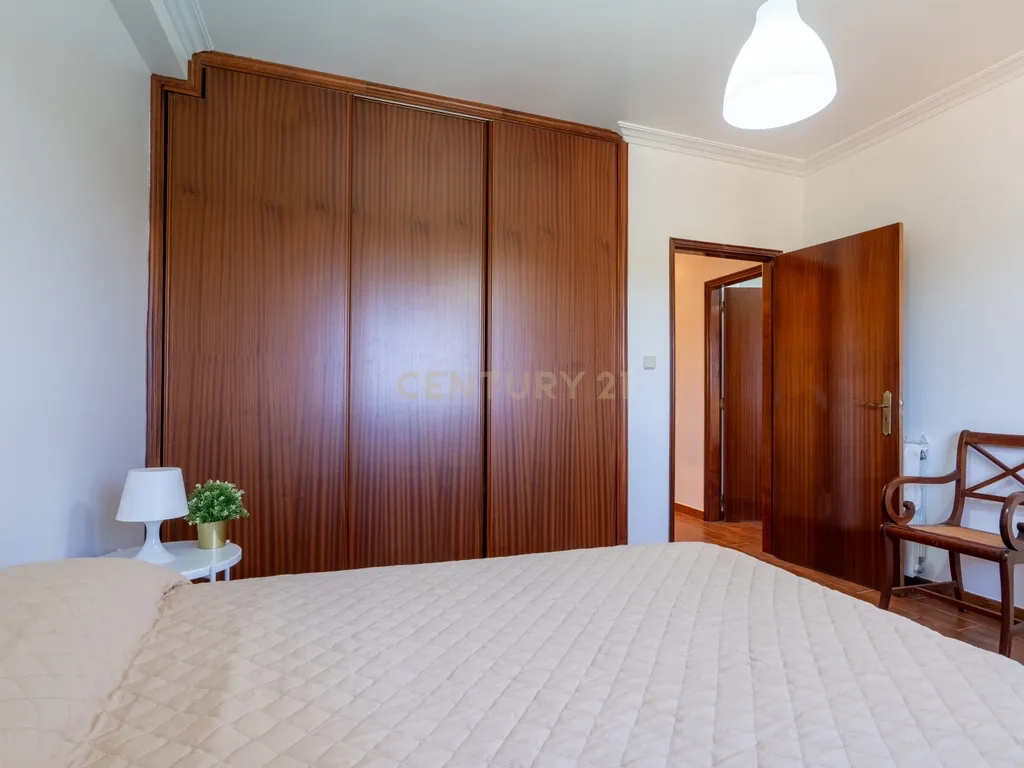 Espaço, Natureza e Tranquilidade: Moradia T6 em Cabril - Image 42