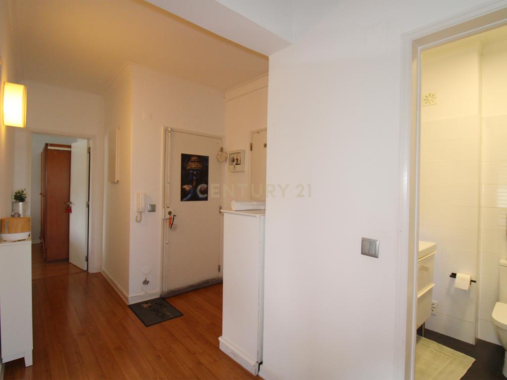 Apartamento T2 na Amora , Seixal - Image 9