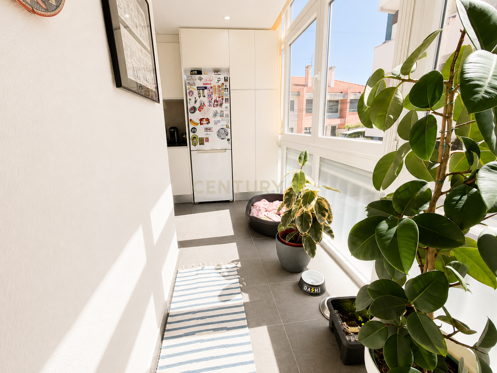 Apartamento T2 Renovado | Fontainhas | Cascais - Image 15