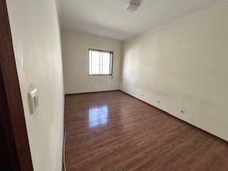 APARTAMENTO T3 PARA ARRENDAMENTO NO FUJACAL - Image 6