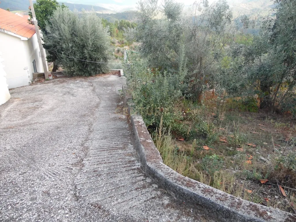 Refúgio de charme na natureza – Moradia T2 com terreno em Pampilhosa da Serra - Image 10