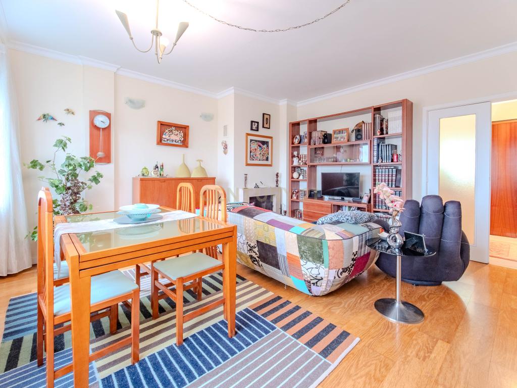 Apartamento em Valbom com vista Rio Douro - com usufruto temporário - Image 1