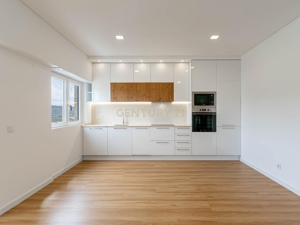 Apartamento T1 Renovado na Costa da Caparica – Conforto, Estilo e Excelente Localização - Image 8