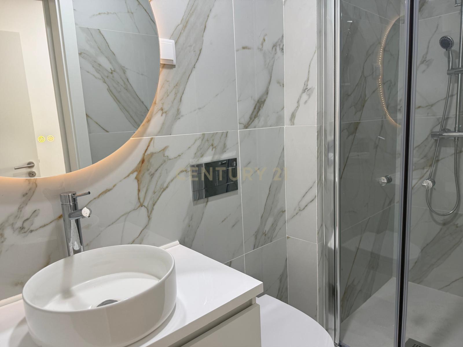 Fotografia 8 de Apartamento T3 Renovado com Suite, Varanda e Cozinha Totalmente Equipada
