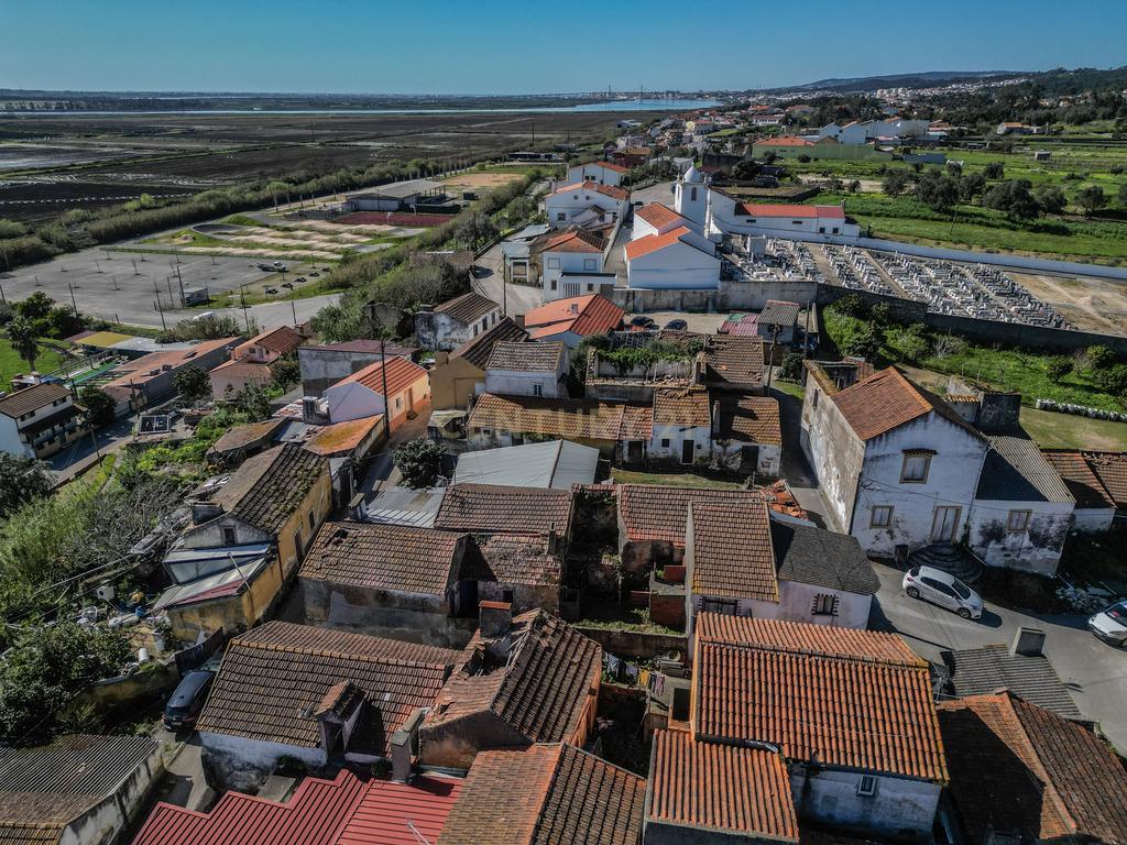 Moradia para reabilitar em Lares, Vila Verde, Figueira da Foz - Image 8