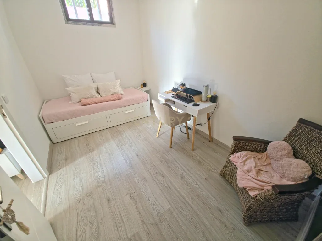 Moradia T2+1 Remodelada - Cadafais, Alenquer - Image 8