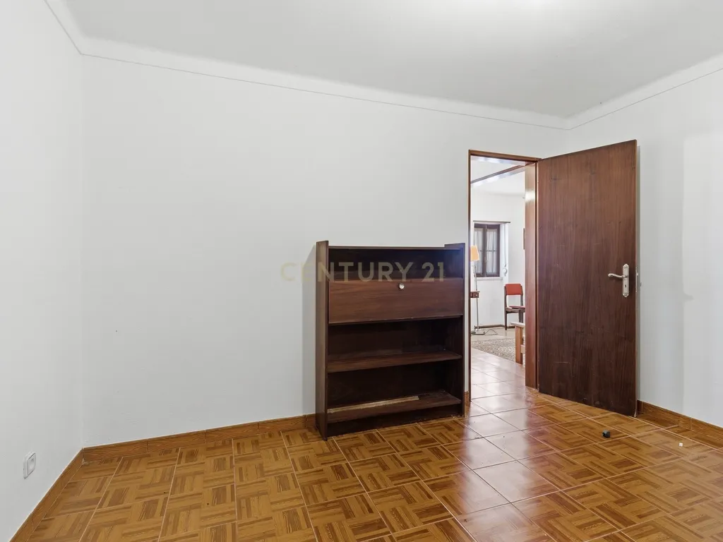 Quinta em Bonabal com Moradia T3 + Armazém + Terreno com mais de 3 400m2 - Image 6
