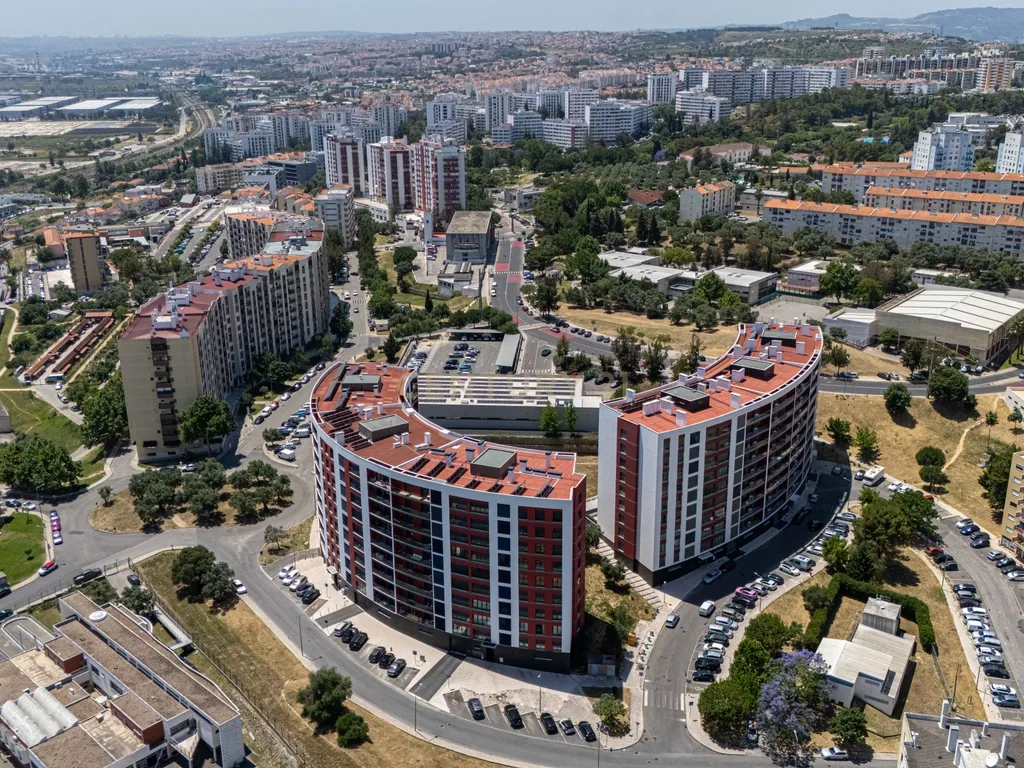 Apartamento Collection | T3 Premium Semi-Novo, Totalmente Mobilado, com Terraço Exclusivo e Box para 3 Viaturas - Image 43