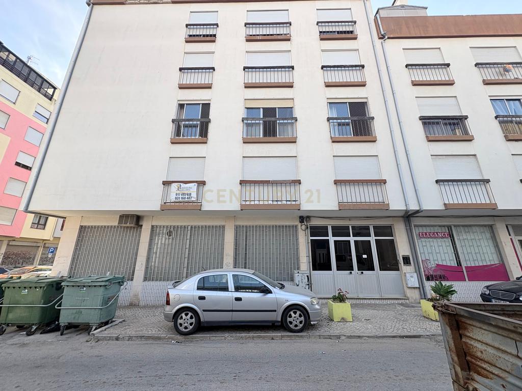 Apartamento T3 para arrendamento em Setúbal - Image 28