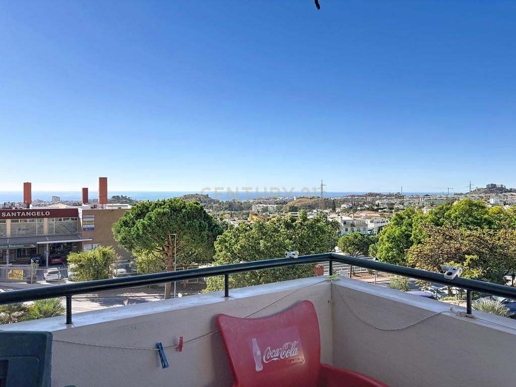 Apartamento com Vista Mar em Benalmádena, Málaga - Image 34