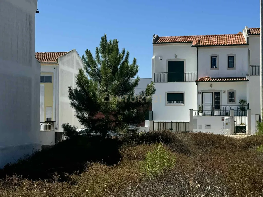 Terreno com Projeto Aprovado na Nazaré com licença a levantamento - Image 12