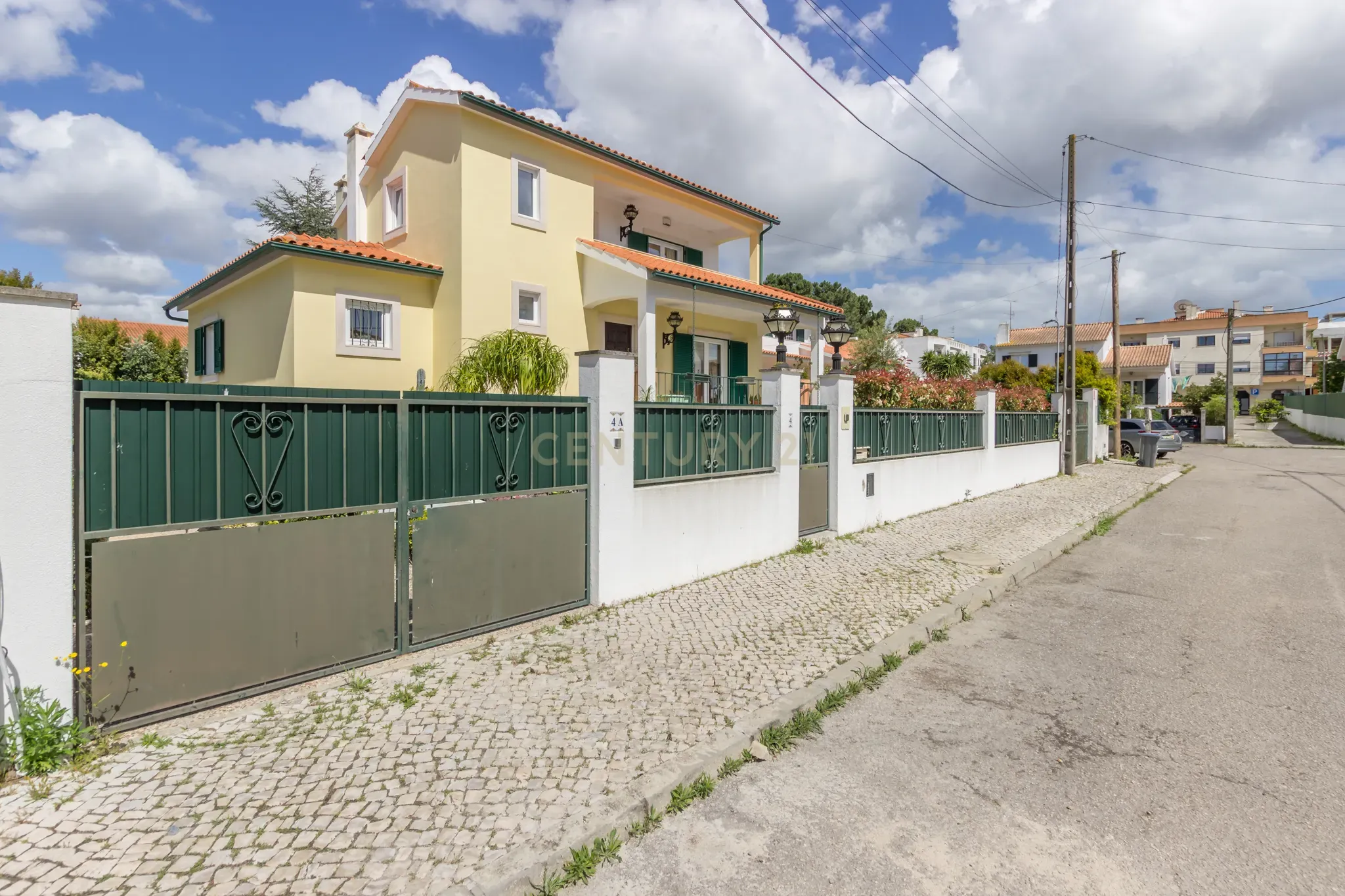 Luxuosa Moradia T4 +3 com Piscina em Azeitão com terreno de 712m - Image 36