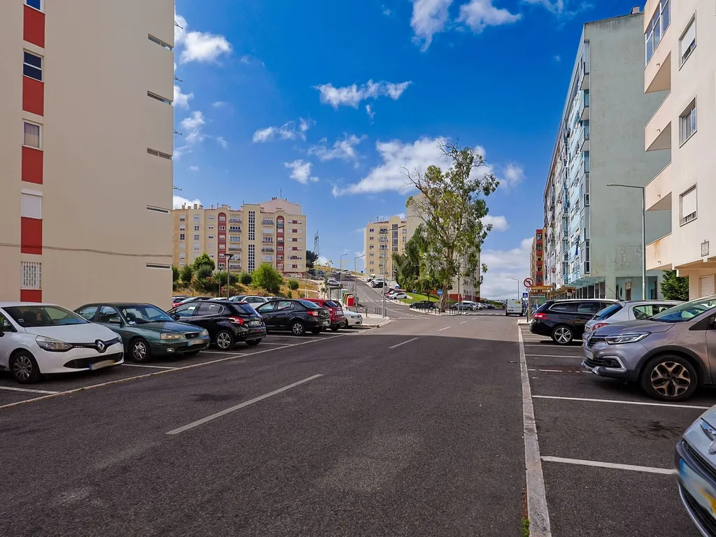 š” T1 com Vista Mar | Rua Pedro Nunes, Monte AbraĆ£o ā Sintra - Image 23