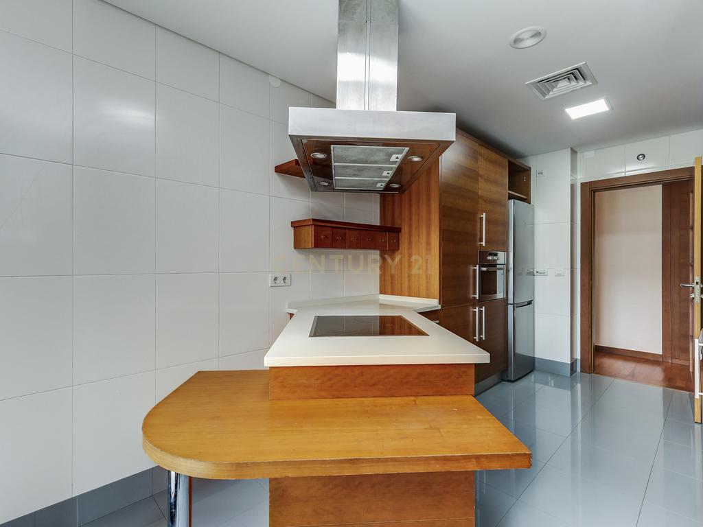 T3 na Urbanização Malvarosa - Alverca - com garagem - Image 10