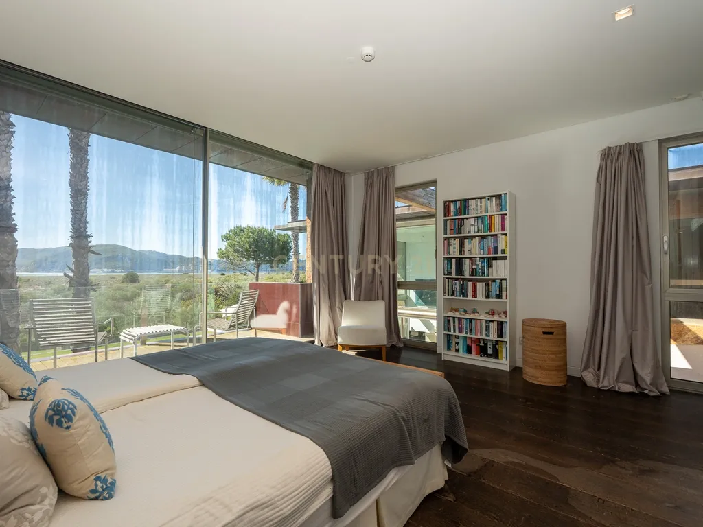 Moradia Exclusiva em Primeira Linha de Mar com Piscina Infinita / Tróia-Carvalhal - Image 39
