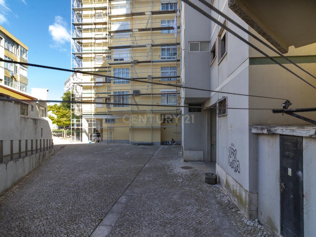 Apartamento T2+1 em Sacavém, Loures - Image 19