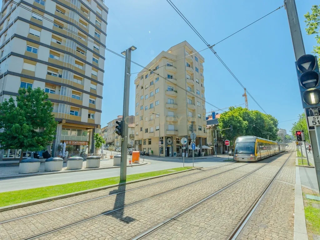 PRÉDIO EM PROPRIEDADE TOTAL Junto ao Jardim do Morro | Vila Nova de Gaia - Image 25