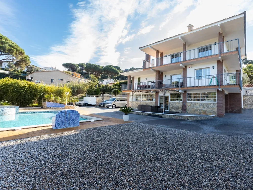 Exclusiva vivenda llesta per fer realitat els teus somnis a Tordera, urbanització Mas Mora. - Image 67