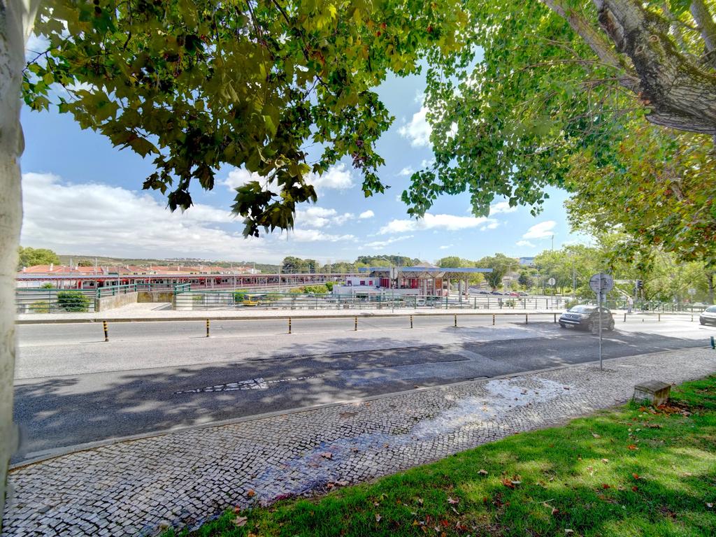 Apartamento T3 em Monte Abrãao: Localização e envolvente Privilegiadas - Image 22