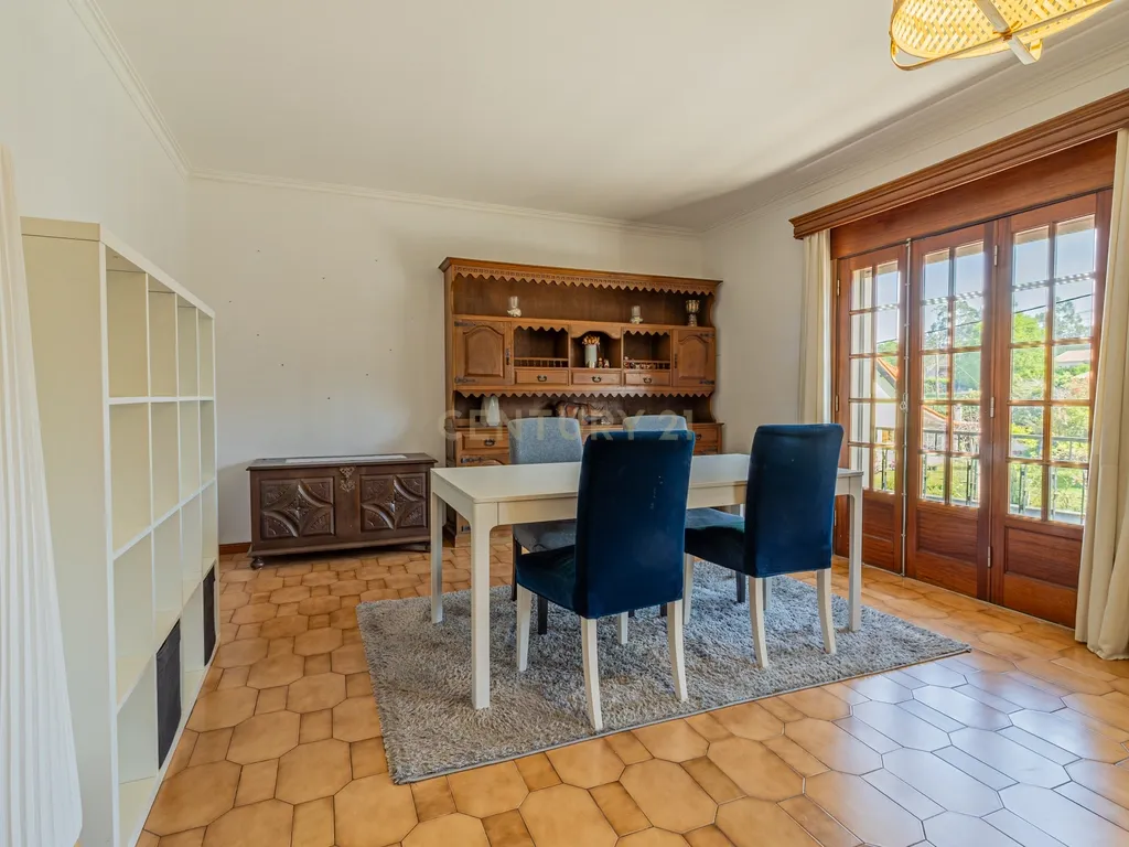 Moradia T3 + T2 em Amares com Jardim e Garagem - Image 4