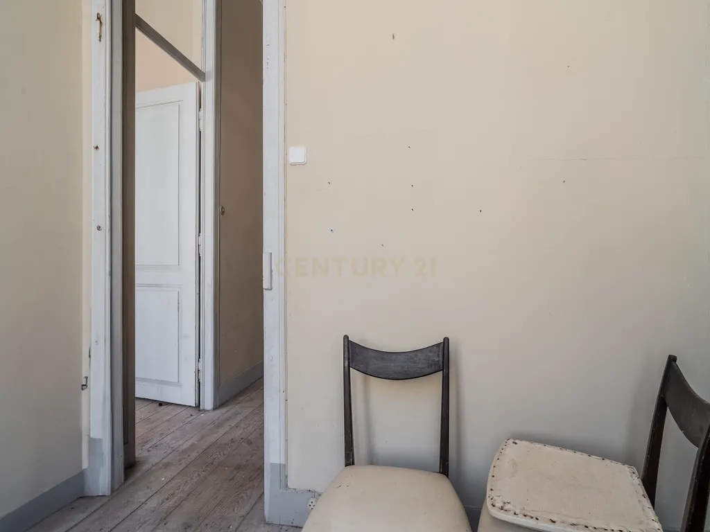 PRÉDIO PARA RECUPERAR, NO CENTRO HISTÓRICO DE PENICHE - Image 17