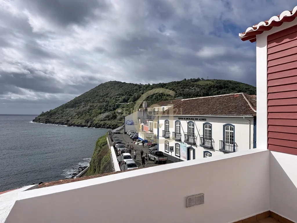 Luxuosa Moradia com Vista Mar em Angra do Heroísmo - Image 30