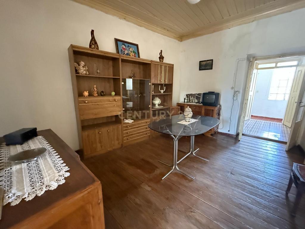 Moradia T9 com 3 pisos em Sardoal – Excelente Oportunidade de Investimento - Image 13