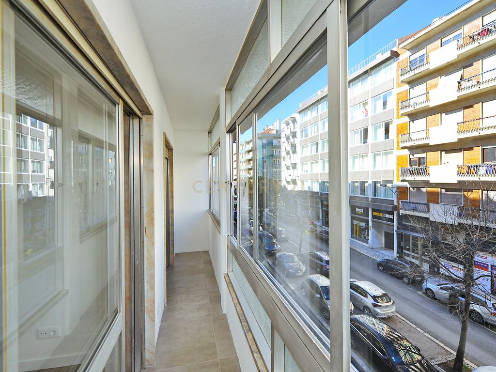 Apartamento Moderno Lisboa - 2 Quartos e Vista Cidade - Image 15