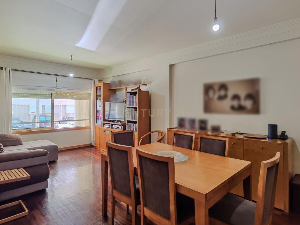 Apartamento T2 em Gondomar com Elevador e lugar de Garagem - 90m² - Image 3