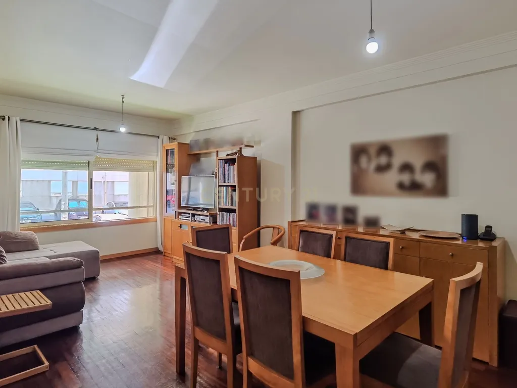 Apartamento T2 em Gondomar com Elevador e lugar de Garagem - 90m² - Image 3