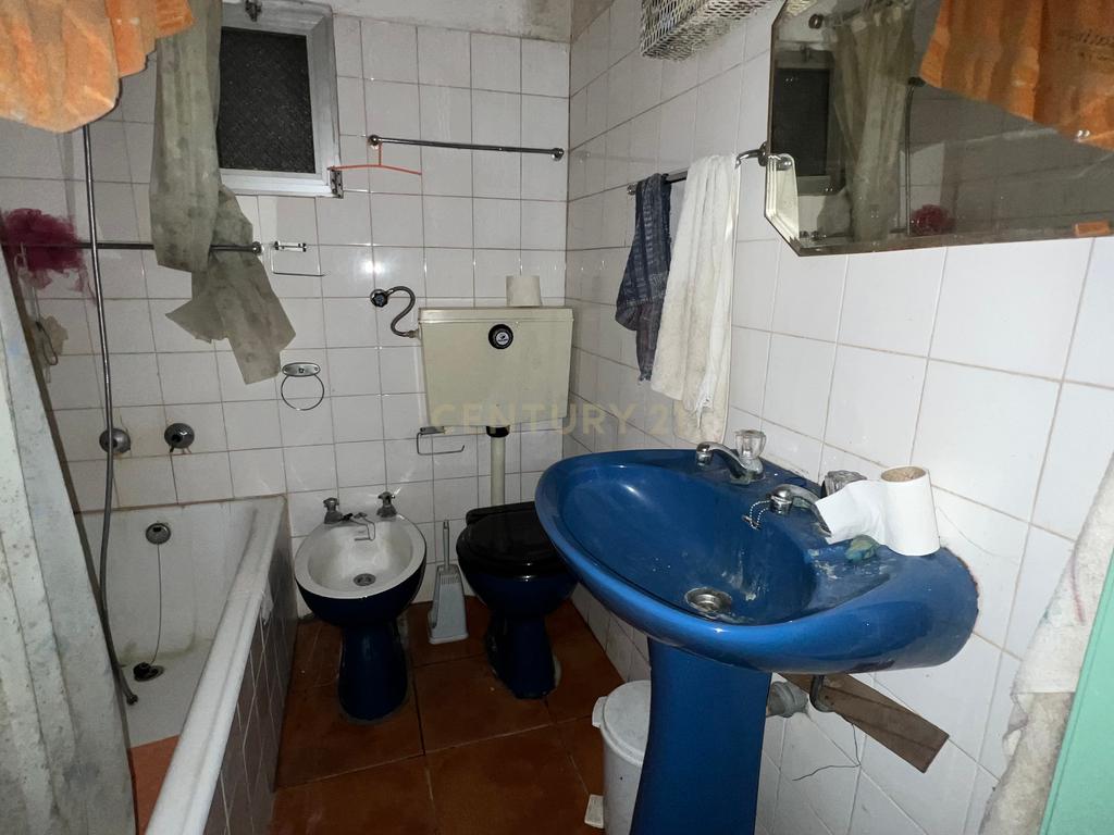 Moradia para remodelar a 1 km da encantadora Ilha do Lombo – Tomar - Image 7