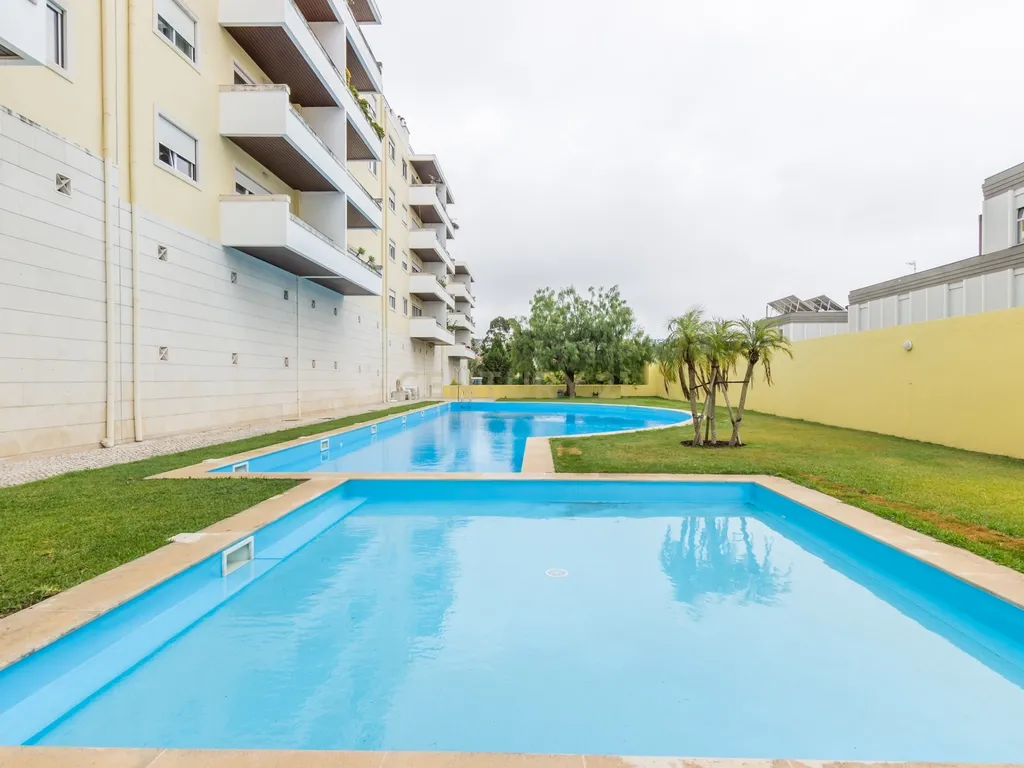 Apartamento T3 em Carnaxide – Arrendamento em Condomínio Privado - Image 3