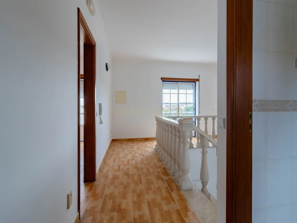 Excelente Moradia T3 na Burinhosa - Image 13