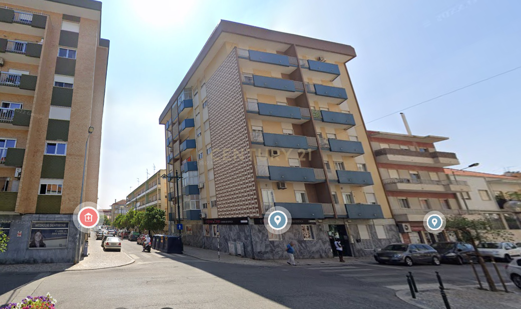 Apartamento T3 com 100m² e 2 Varandas no Centro do Montijo - Image 4