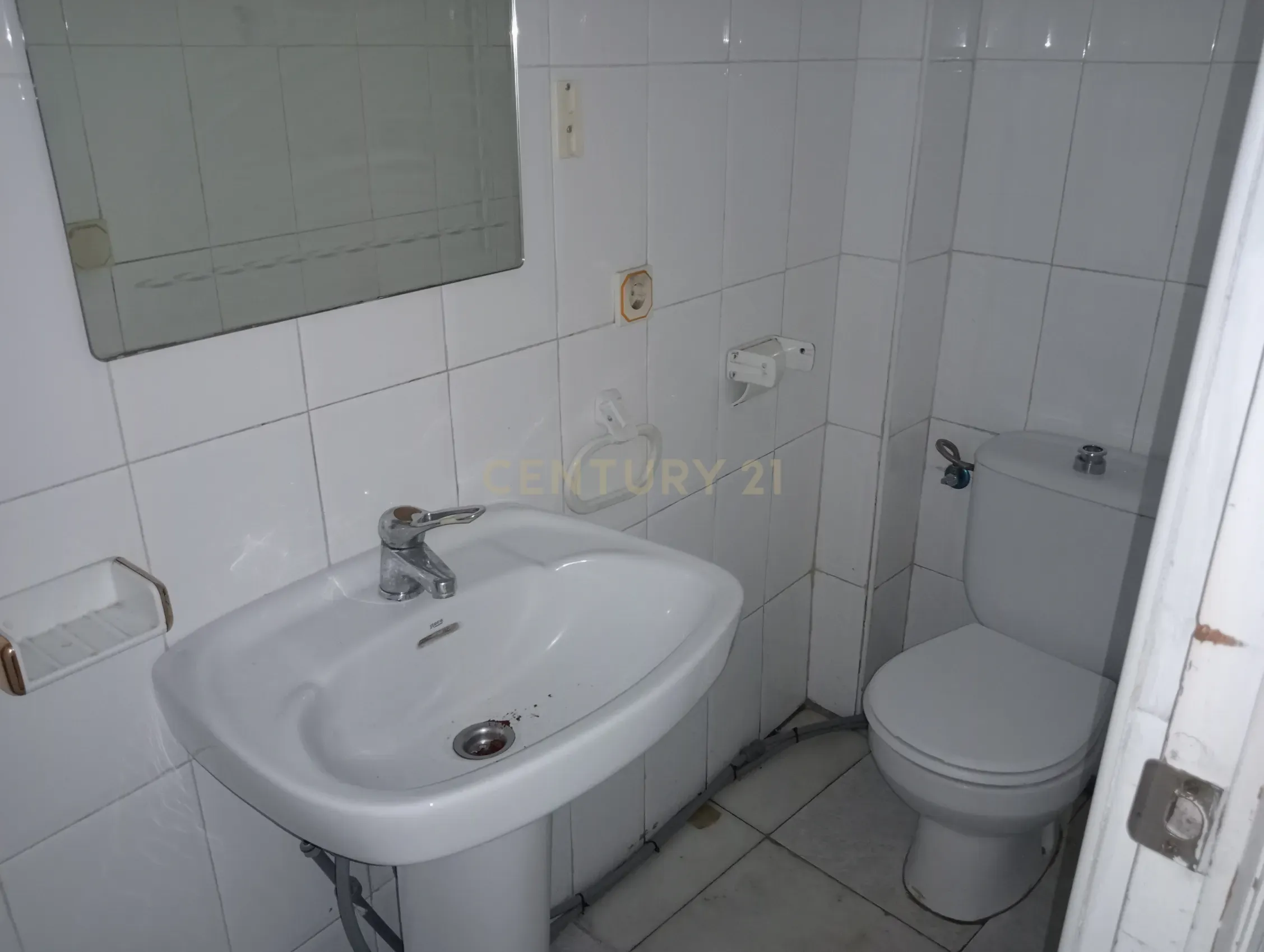 - Image 6