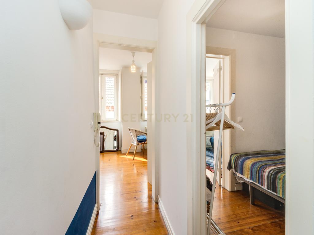 Apartamento T1 em Alfama para arrendamento - Image 14