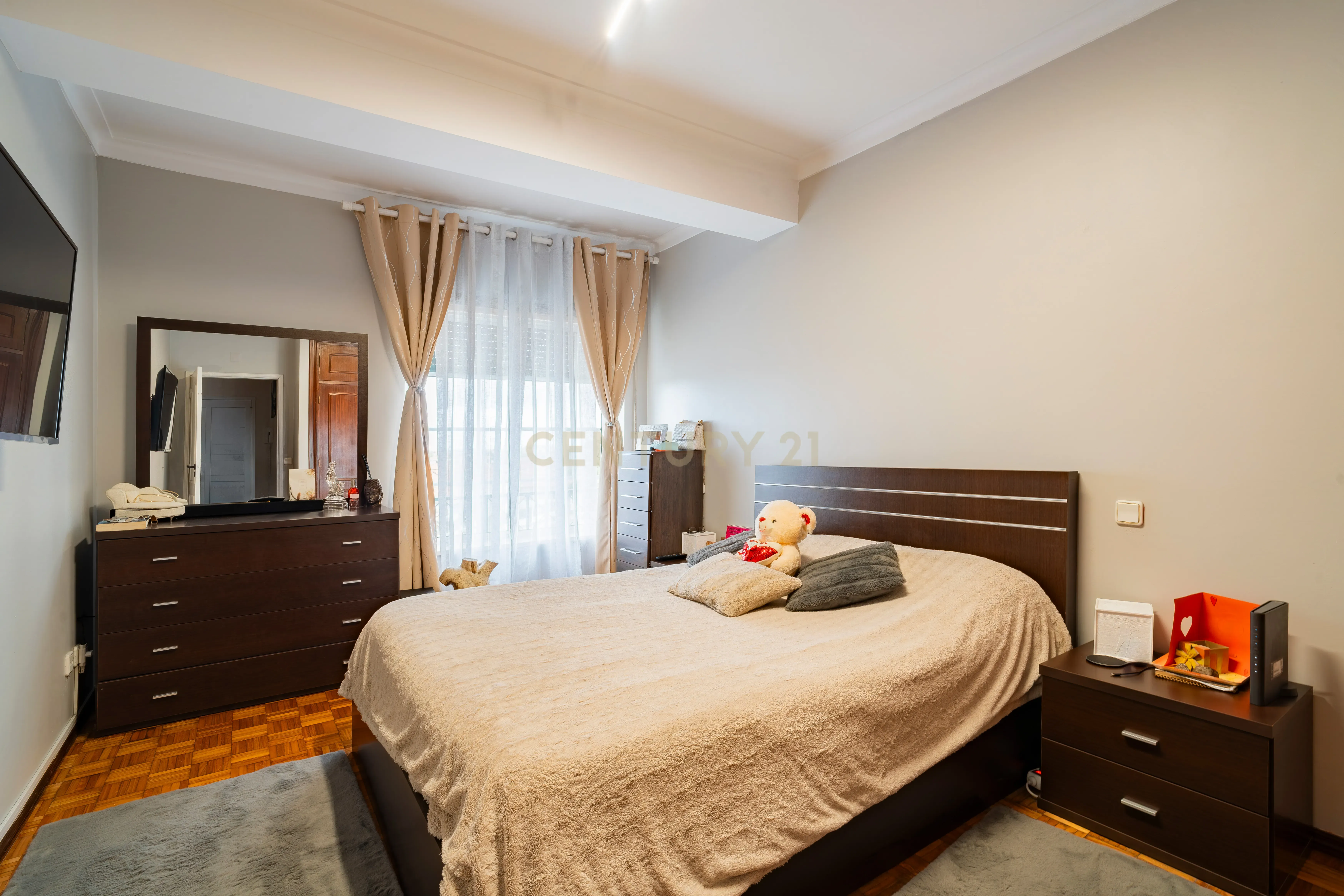 Fotografia 9 de Apartamento T3 com Garagem | 2 WCs | Excelente Estado | Marinha Grande