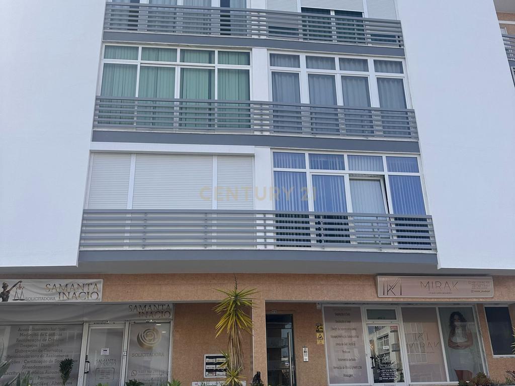 Apartamento T3 em Vialonga, com Garagem e Elevador - Image 30