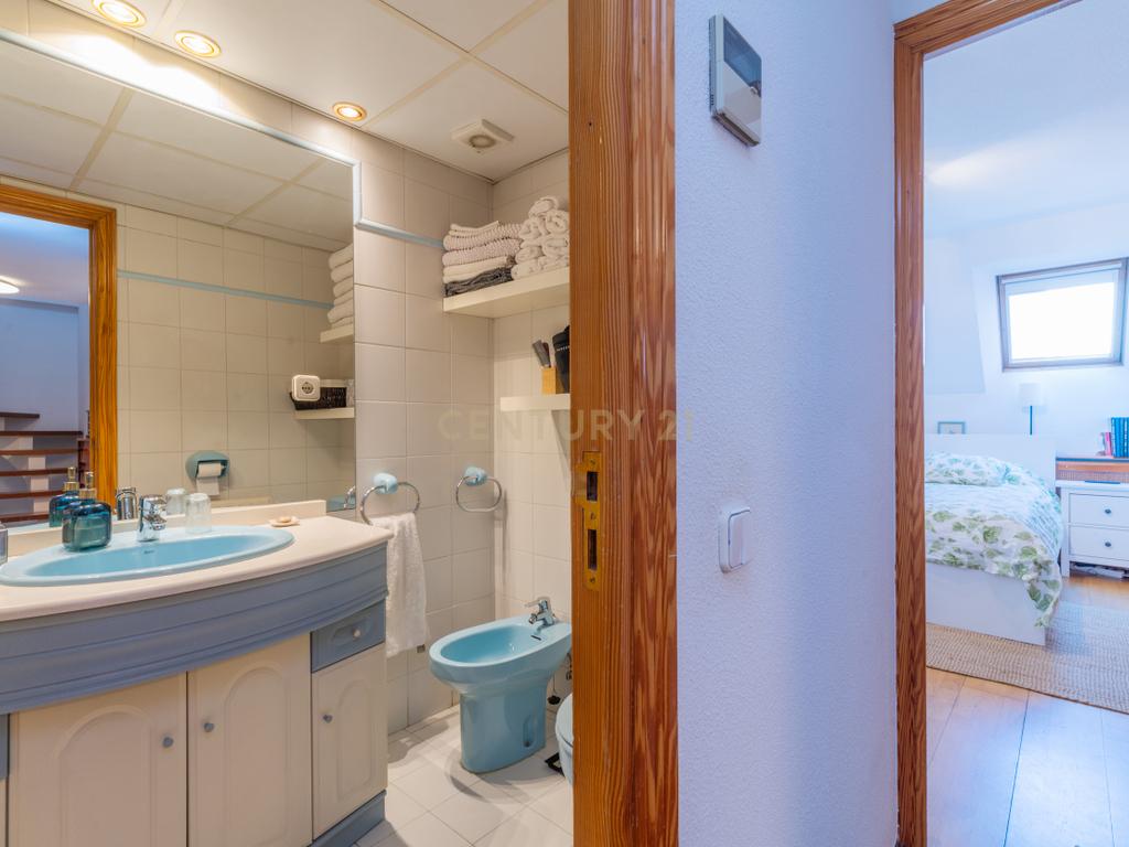 Casa Térrea Espetacular em Madrid - 5 Quartos e 4 Casas de Banho - Image 22