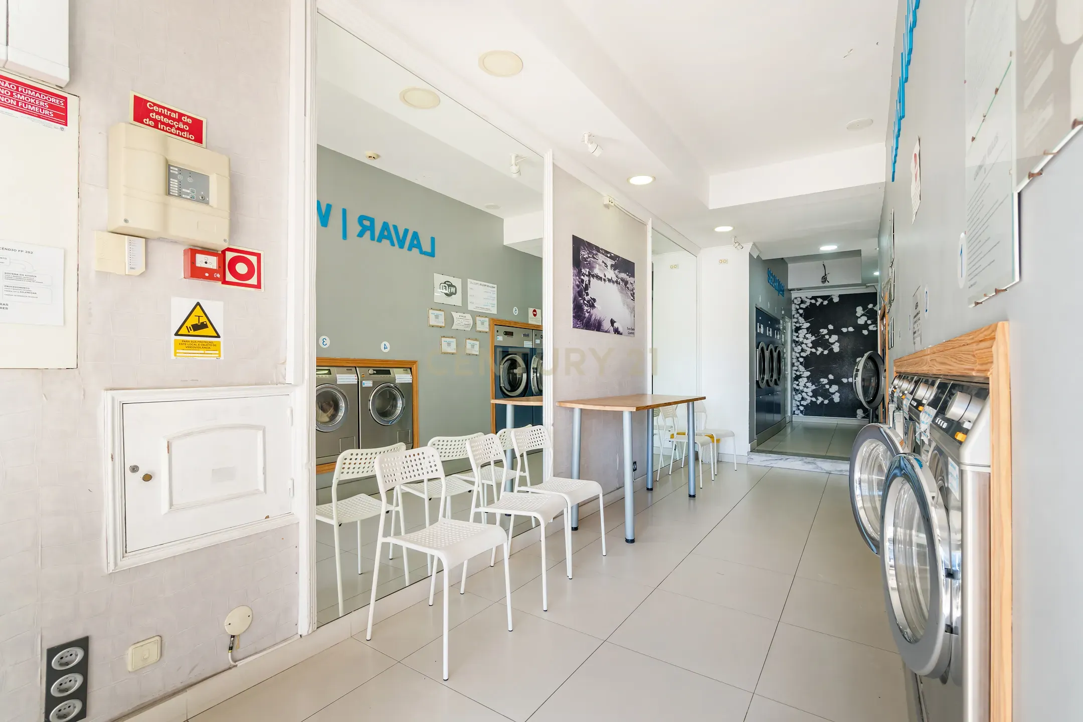 Loja Comercial em Quarteira – Excelente Investimento Rentabilidade Imediata - Image 3