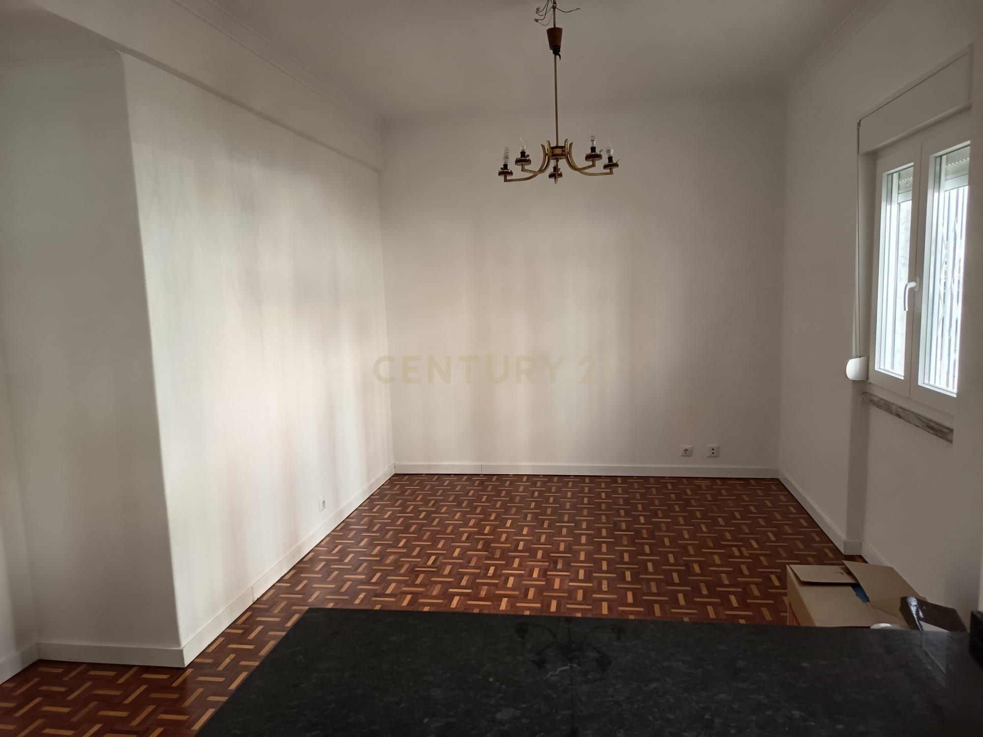Fotografia 8 de T2 para Arrendamento em Odivelas