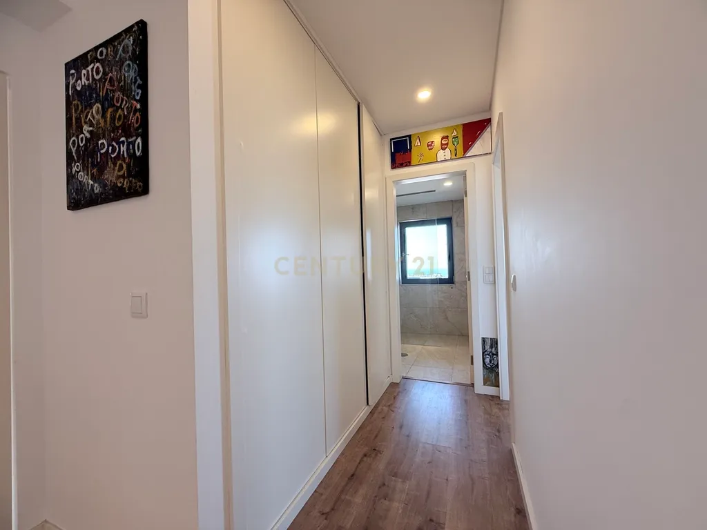 Apartamento T3 Remodelado com Vista Mar – Mindelo, Vila do Conde - Image 20