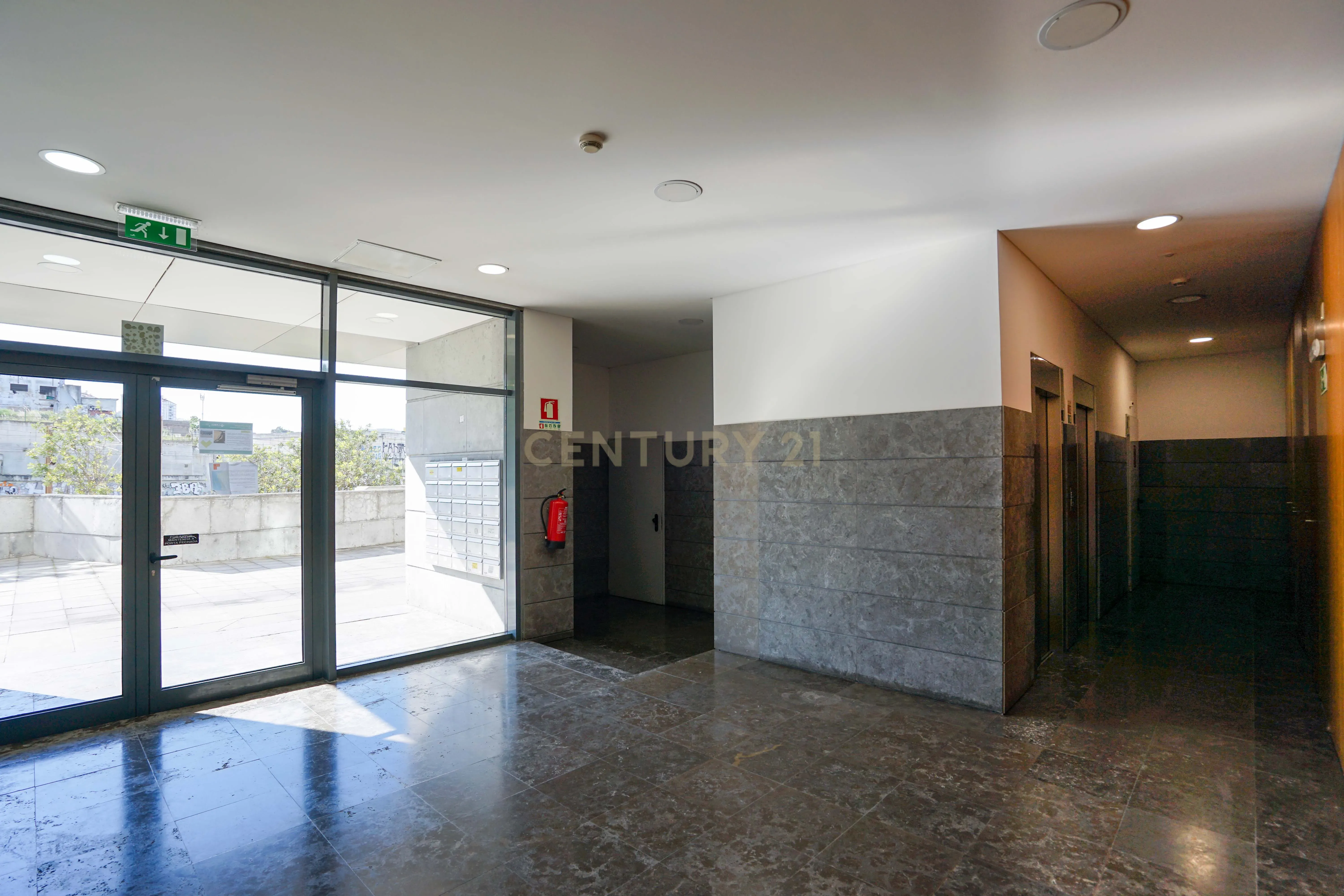 Apartamento T1 com Vista Panorâmica sobre o Rio Tejo – Parque das Nações, Lisboa - Image 22