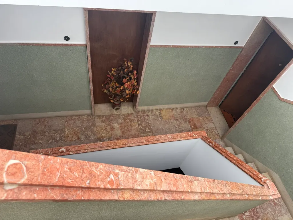 Apartamento T2 para recuperar no centro de Portimão, Algarve - Image 30