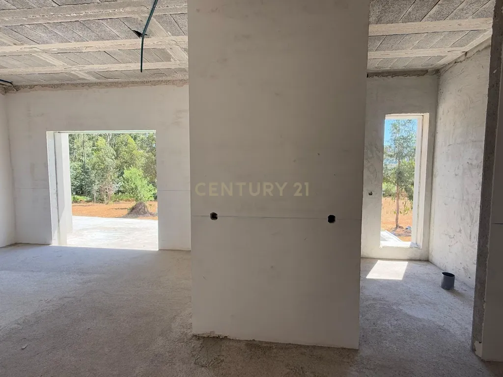 Moradia Geminada Chave na Mão – Fase Final de Construção! - Image 28