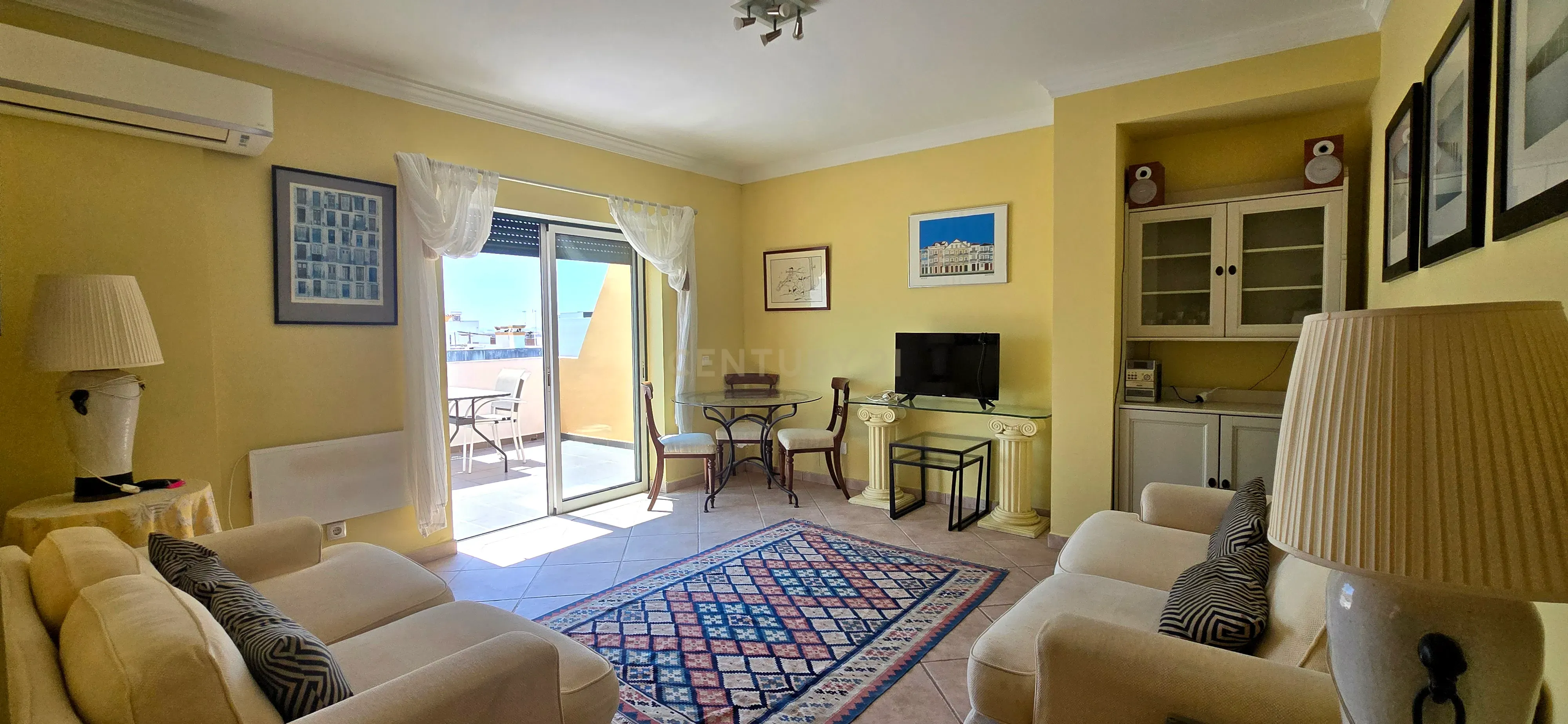 Fotografia 8 de Apartamento T1 com Piscina, Terraço e Garagem | Arrendamento Anual | Santa Luzia, Tavira