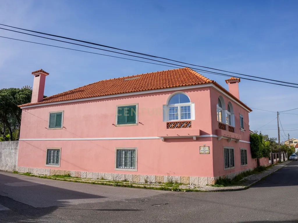 Moradia de charme T5 com Garagem e Terreno em Abrunheira, Sintra - Image 55