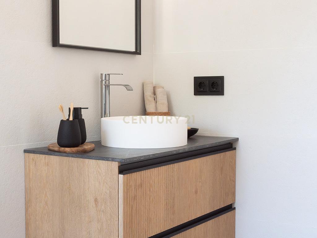 🏡 Casa nova em Cunit – Design, eficiência e conforto junto ao mar Estreie o seu lar ideal na rua Havana em Cunit! - Image 28
